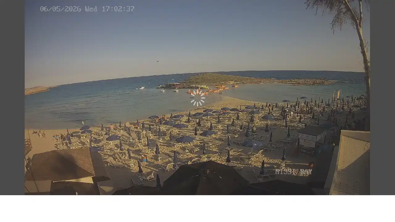 Webcam snapshot from :city — May 6, 2026 15:00