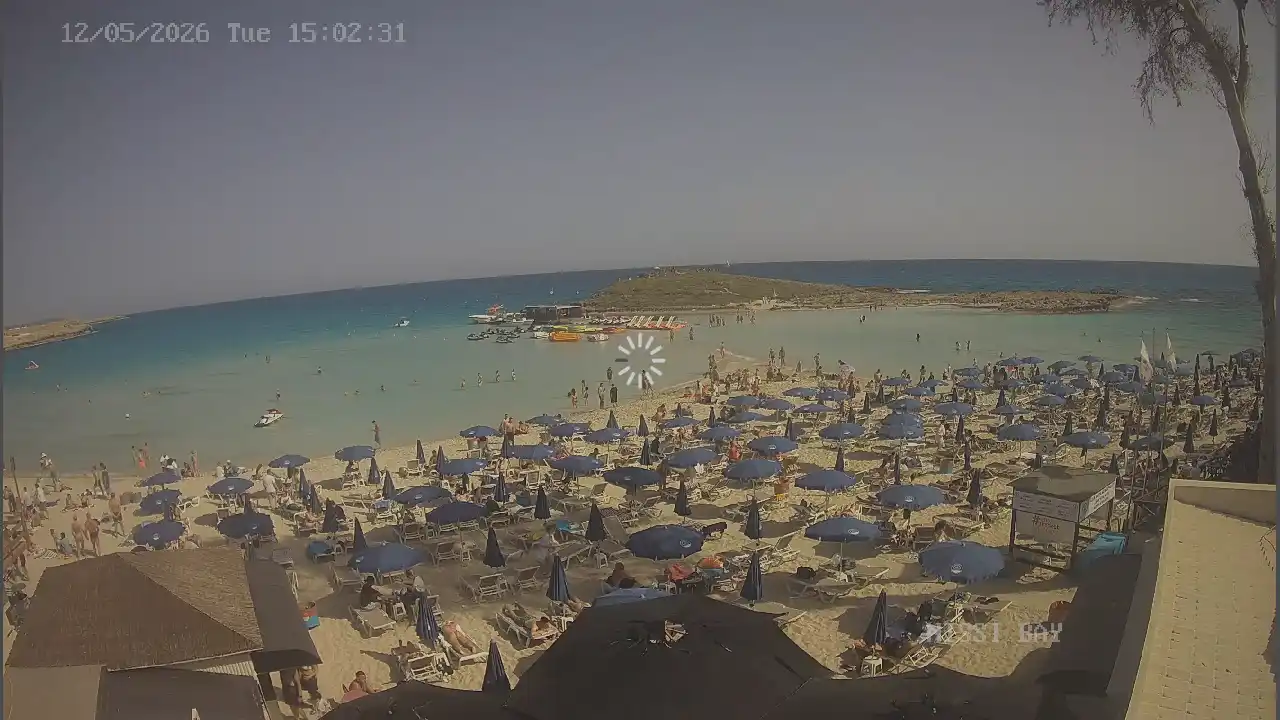 Webcam snapshot from :city — May 12, 2026 13:00