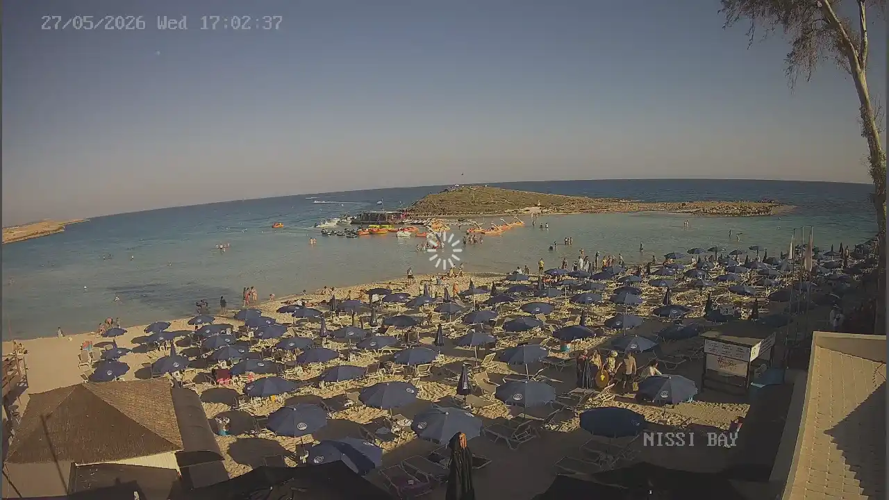 Webcam snapshot from :city — May 27, 2026 15:00