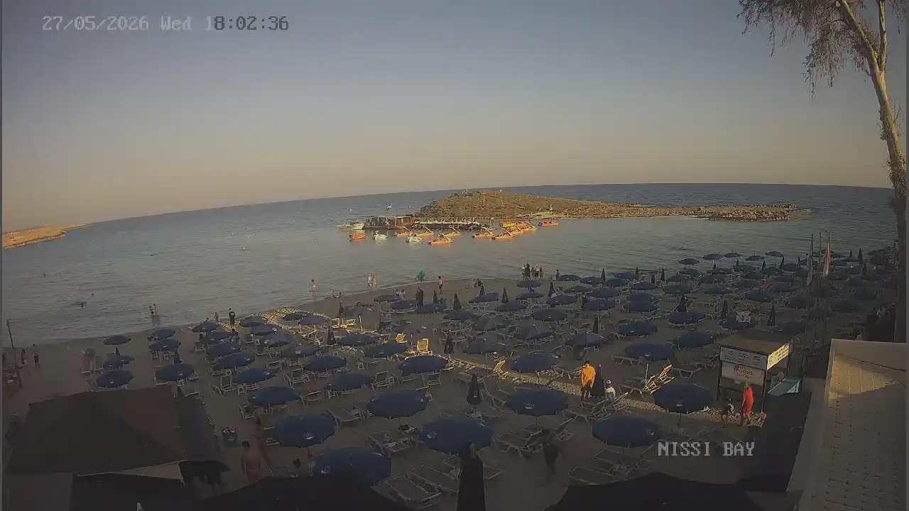 Webcam snapshot from :city — May 27, 2026 16:00