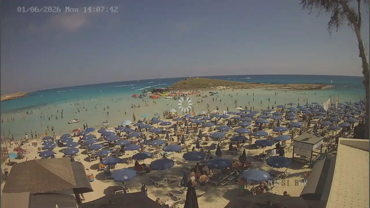 Webcam snapshot from :city — June 1, 2026 13:00