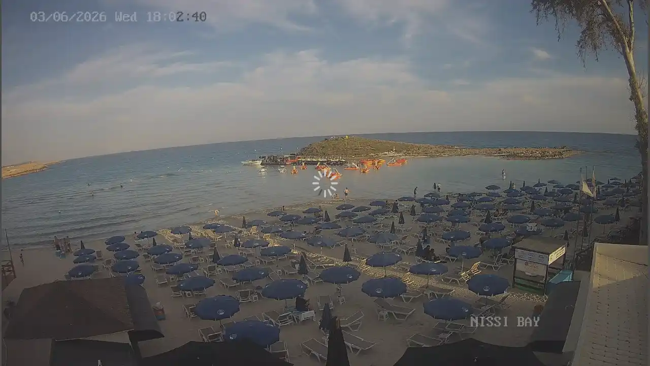 Webcam snapshot from :city — June 3, 2026 16:00