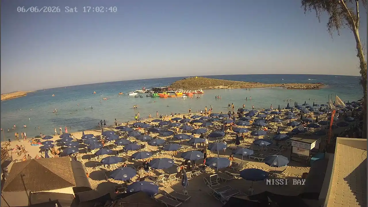 Webcam snapshot from :city — June 6, 2026 15:00