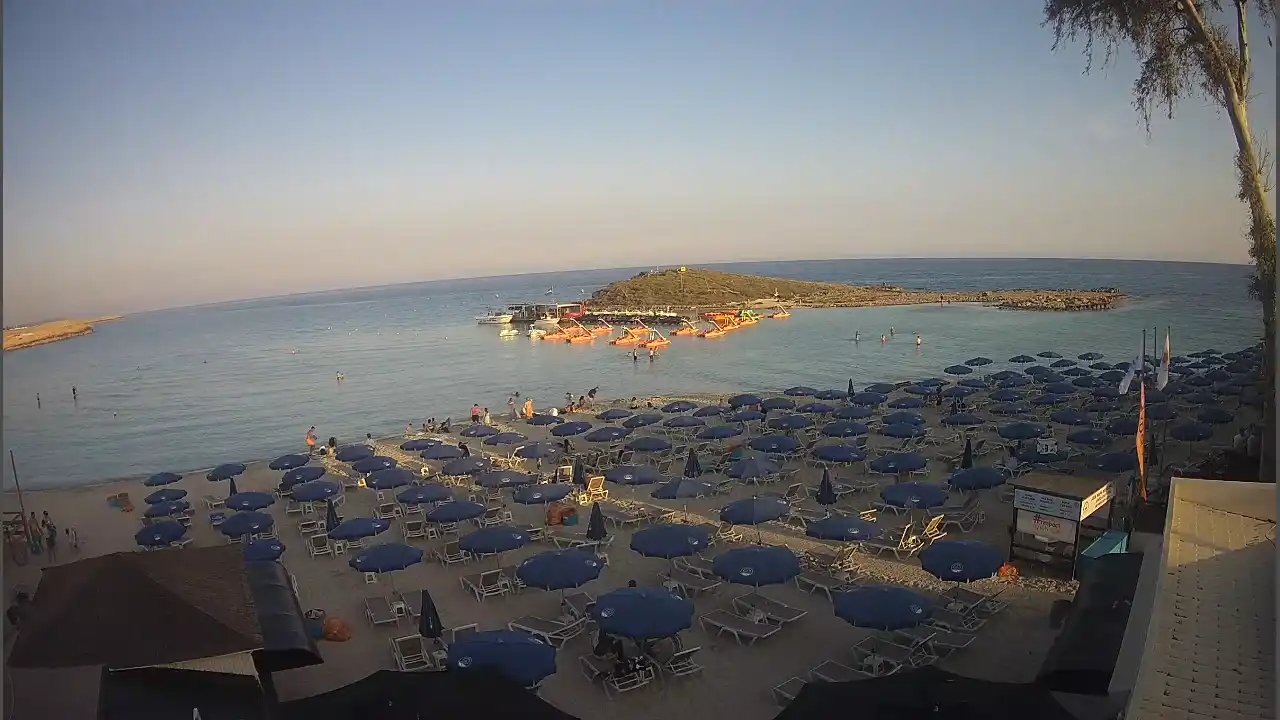 Webcam snapshot from :city — June 9, 2026 16:00