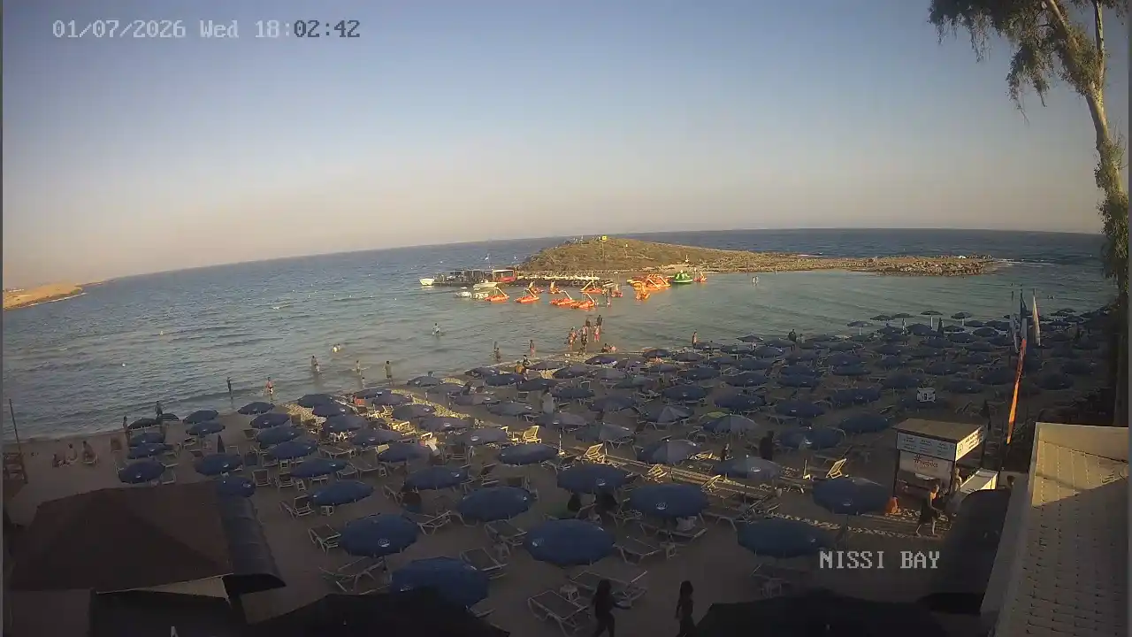 Webcam snapshot from :city — July 1, 2026 16:00