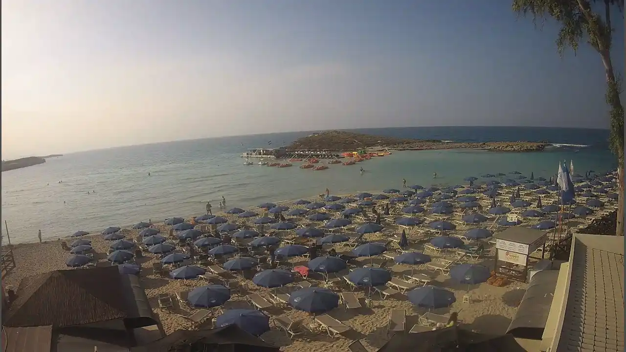 Webcam snapshot from :city — July 4, 2026 05:00