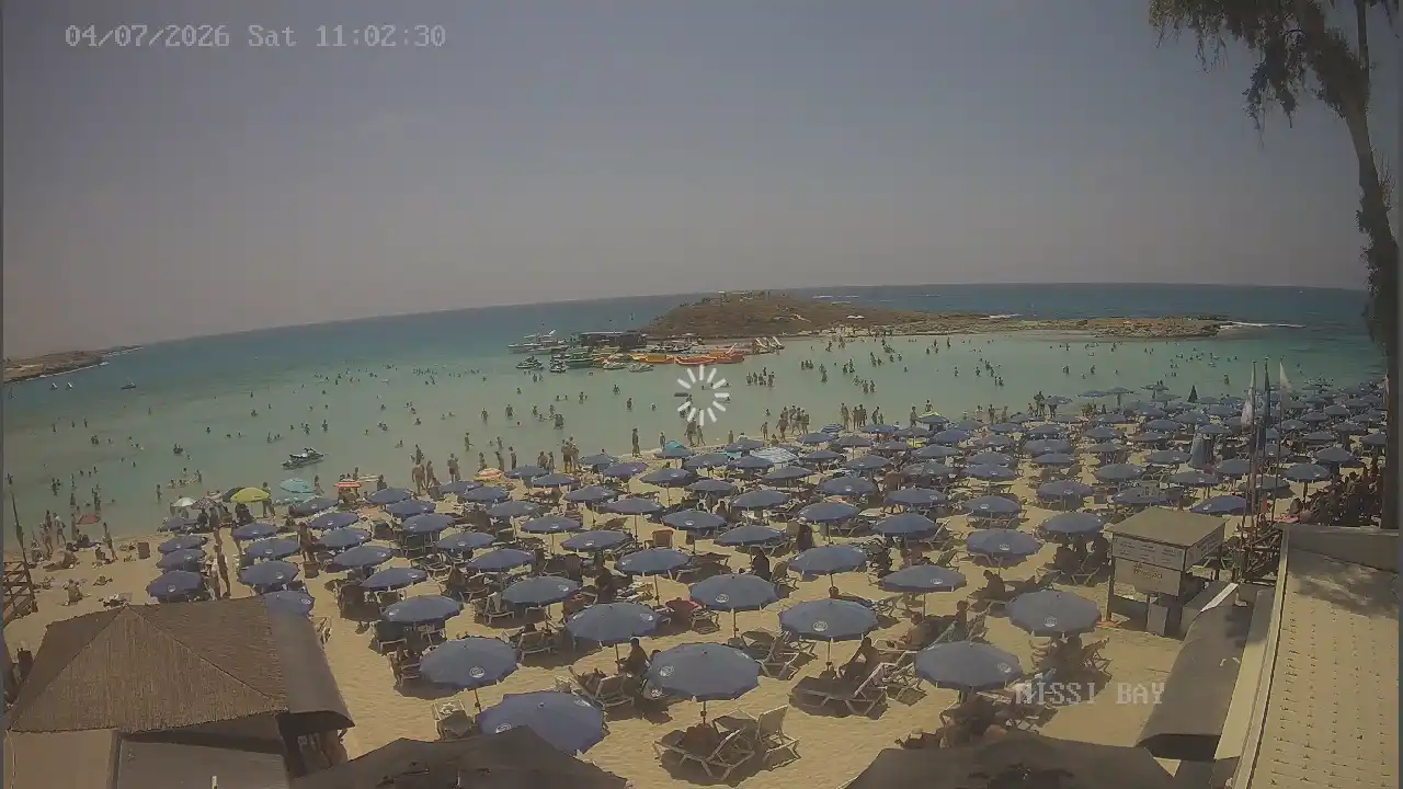 Webcam snapshot from :city — July 4, 2026 09:00