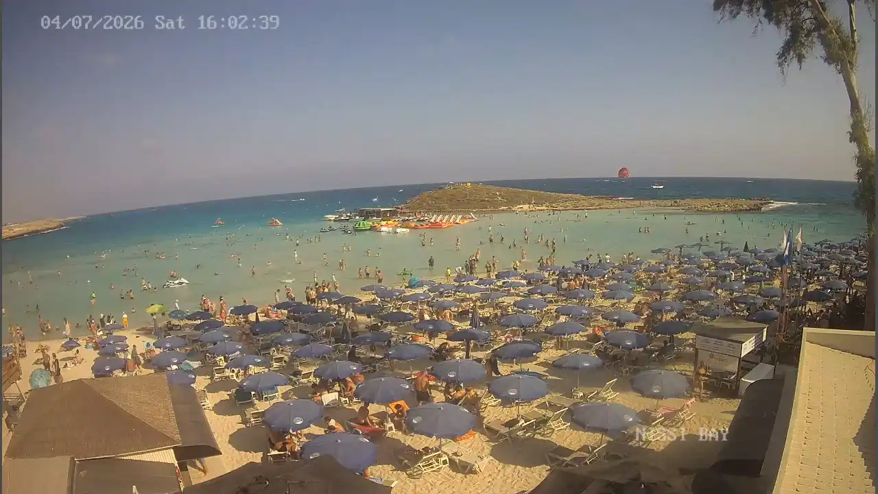 Webcam snapshot from :city — July 4, 2026 14:00