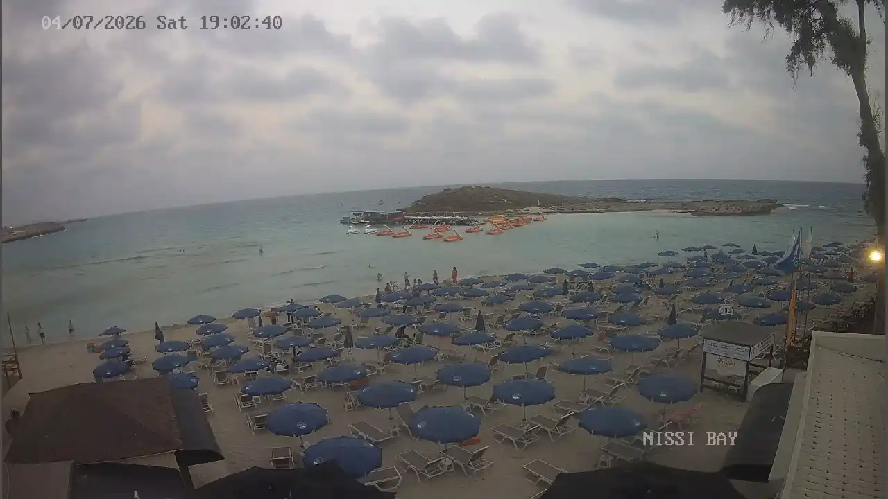 Webcam snapshot from :city — July 4, 2026 17:00