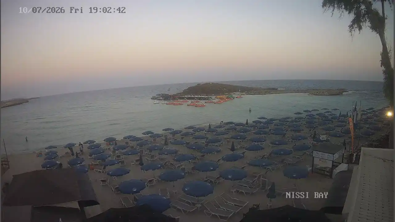 Webcam snapshot from :city — July 10, 2026 17:00
