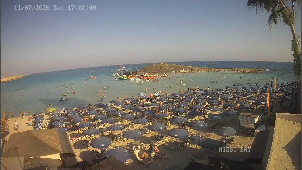 Webcam snapshot from :city — July 11, 2026 15:00