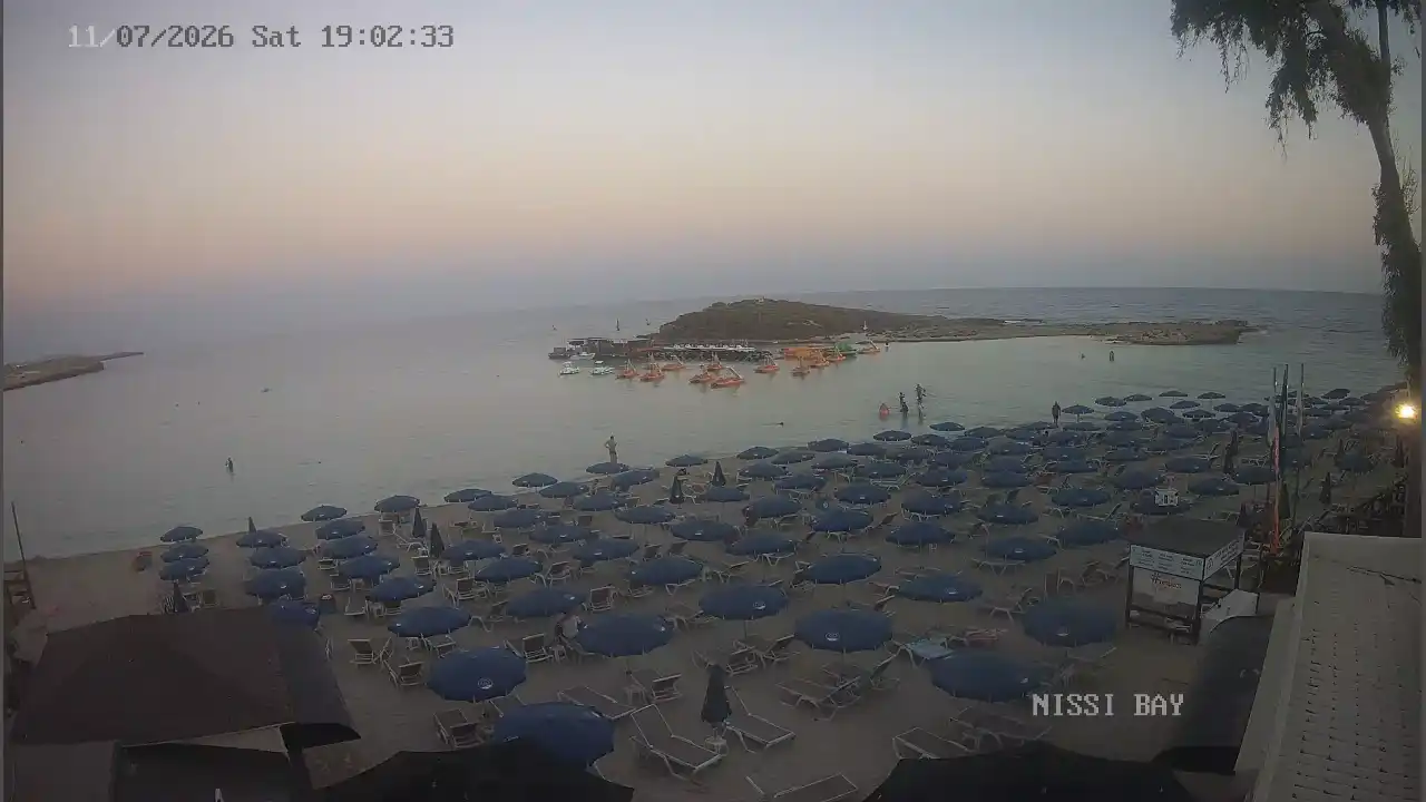 Webcam snapshot from :city — July 11, 2026 17:00