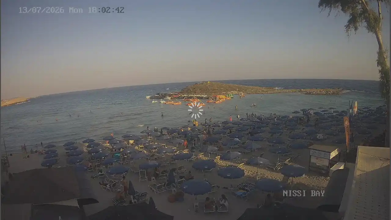 Webcam snapshot from :city — July 13, 2026 16:00