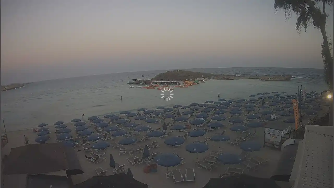 Webcam snapshot from :city — July 13, 2026 17:00