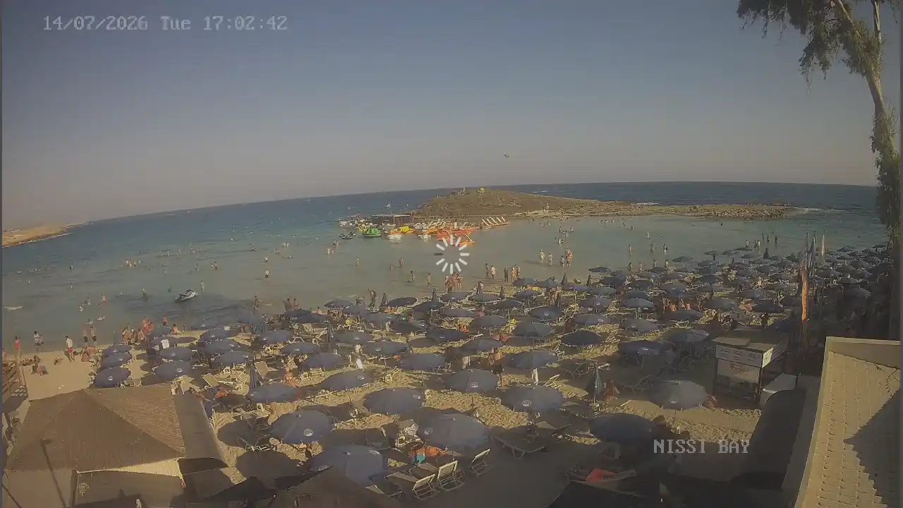 Webcam snapshot from :city — July 14, 2026 15:00