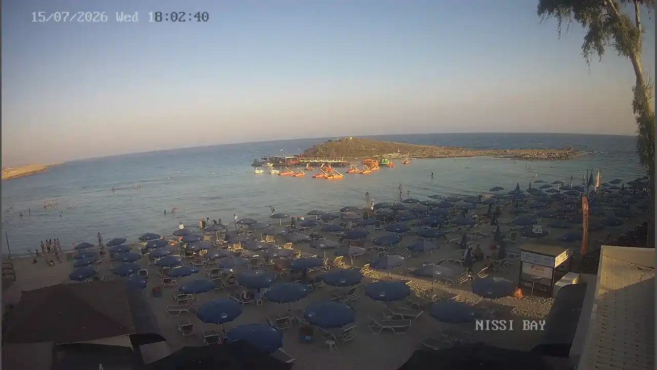 Webcam snapshot from :city — July 15, 2026 16:00