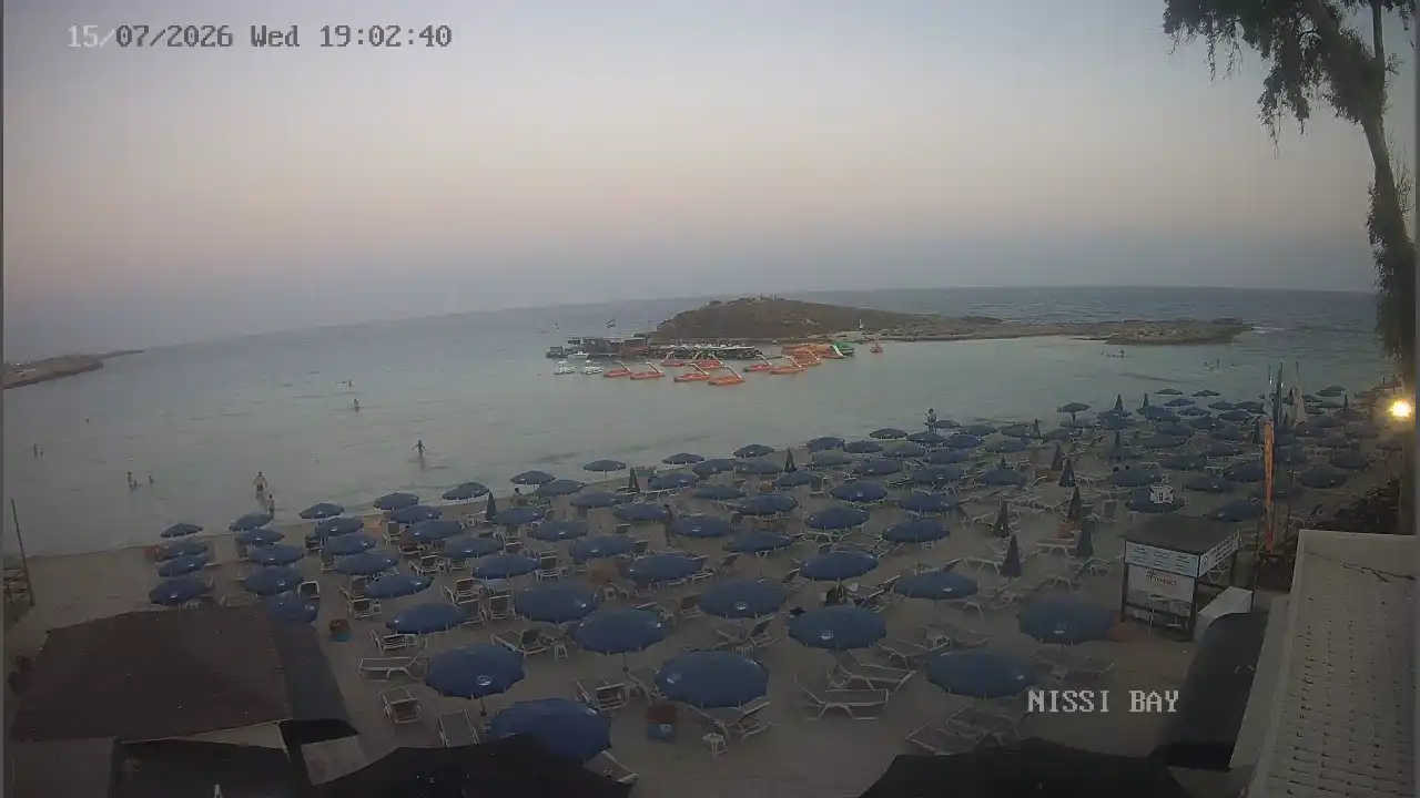 Webcam snapshot from :city — July 15, 2026 17:00