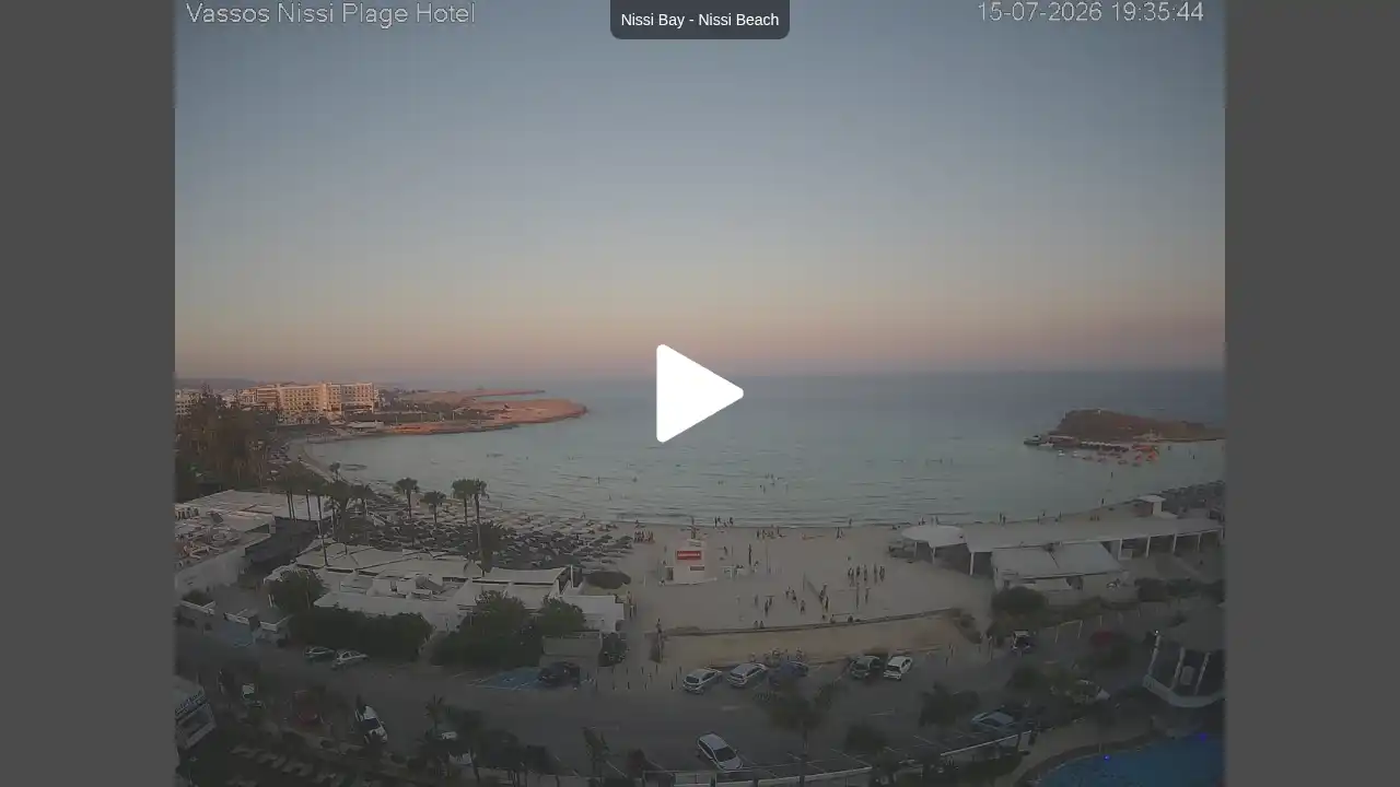 Webcam snapshot from :city — July 15, 2026 17:00