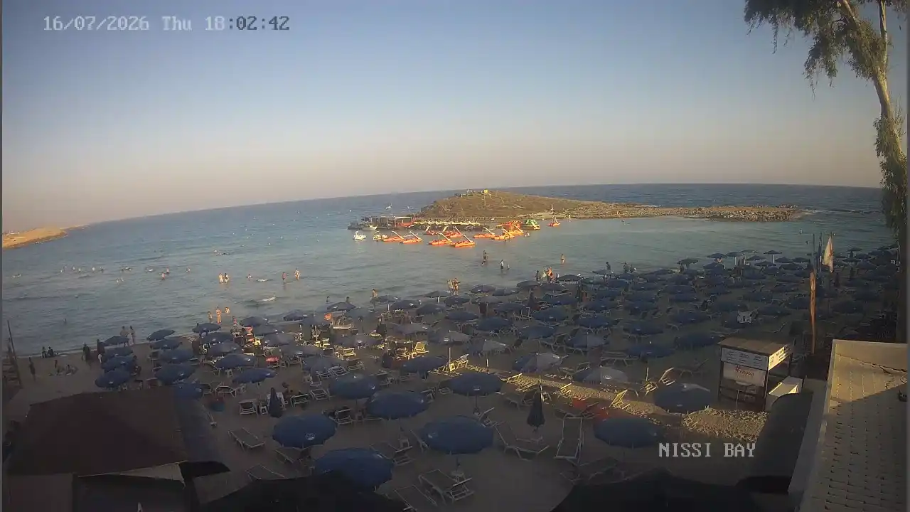 Webcam snapshot from :city — July 16, 2026 16:00