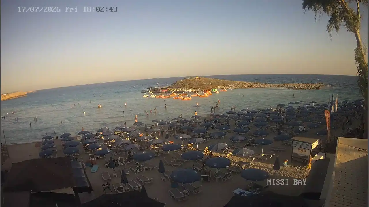 Webcam snapshot from :city — July 17, 2026 16:00