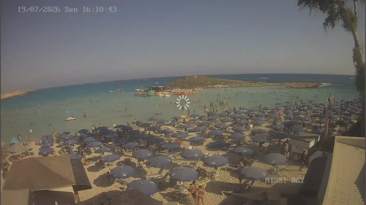 Webcam snapshot from :city — July 19, 2026 15:00