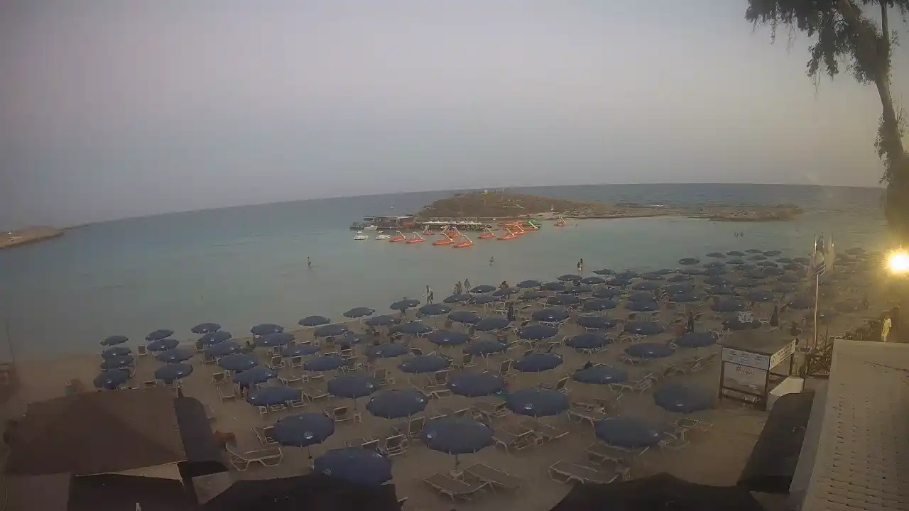 Webcam snapshot from :city — July 31, 2026 17:00