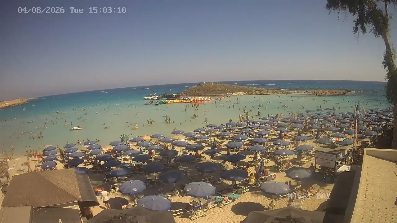 Webcam snapshot from :city — August 4, 2026 13:00
