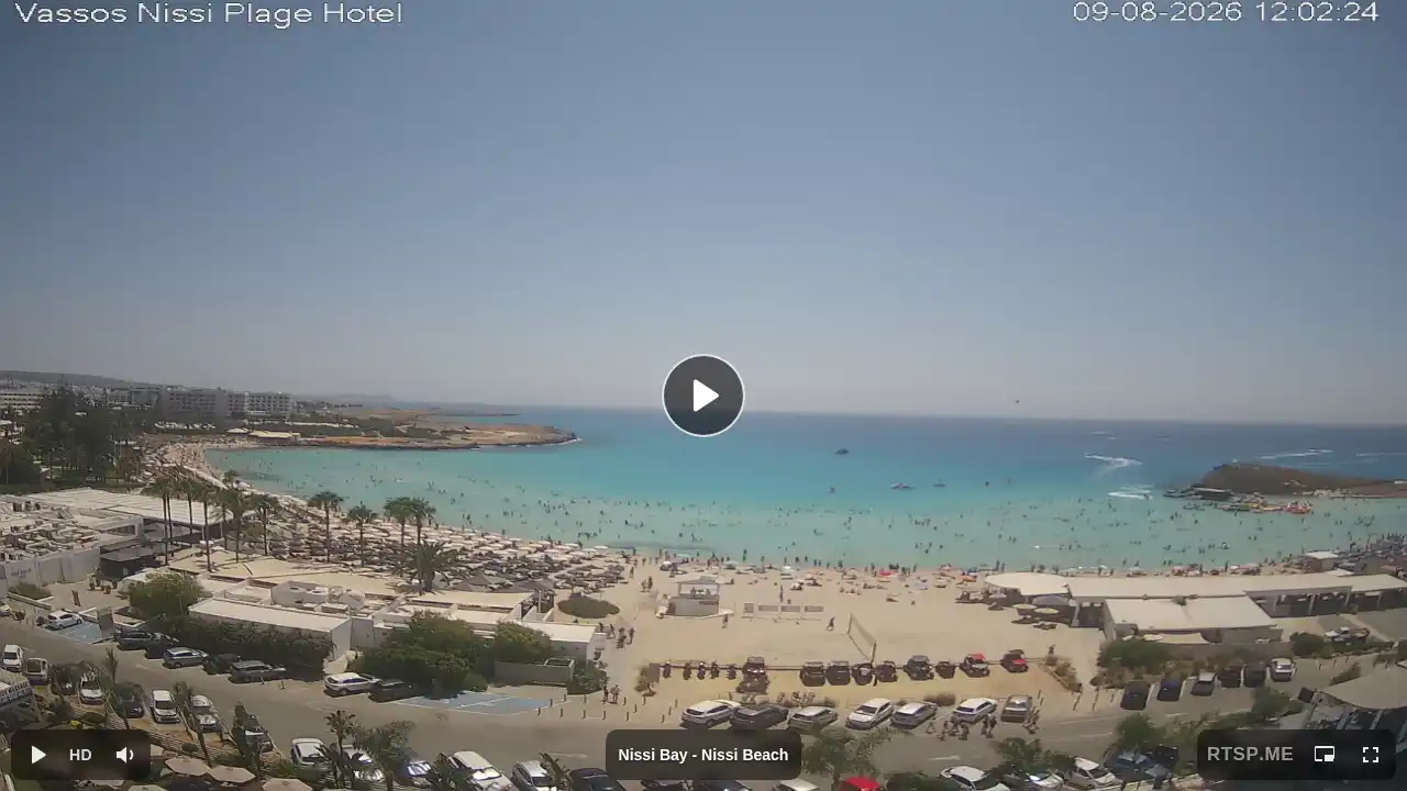 Webcam snapshot from :city — August 9, 2026 09:00