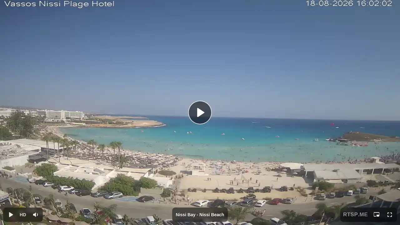 Webcam snapshot from :city — August 18, 2026 13:00