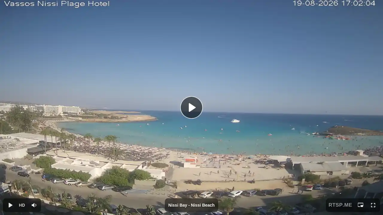 Webcam snapshot from :city — August 19, 2026 14:00