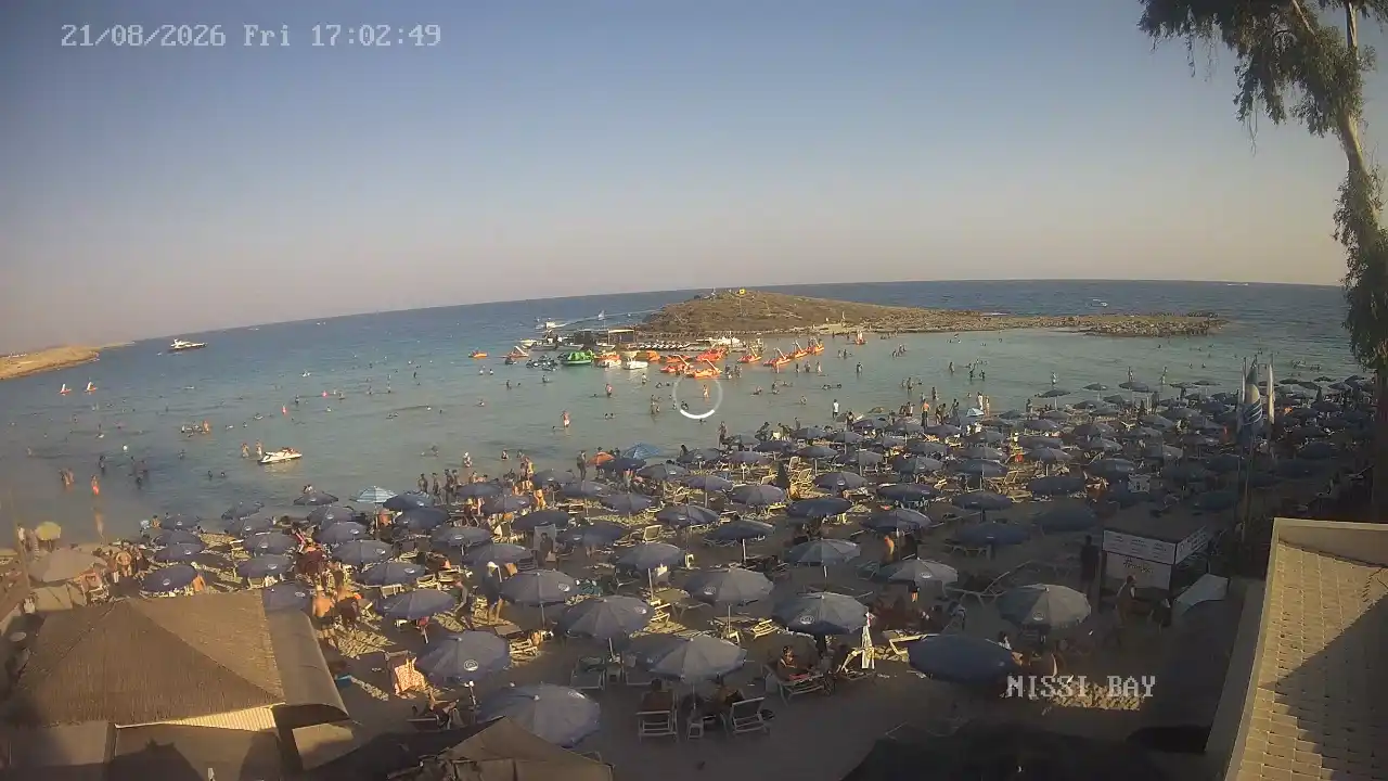 Webcam snapshot from :city — August 21, 2026 15:00