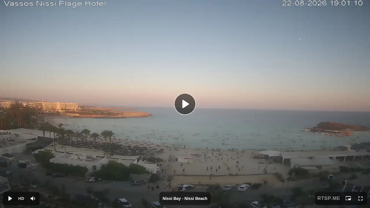 Webcam snapshot from :city — August 22, 2026 16:00