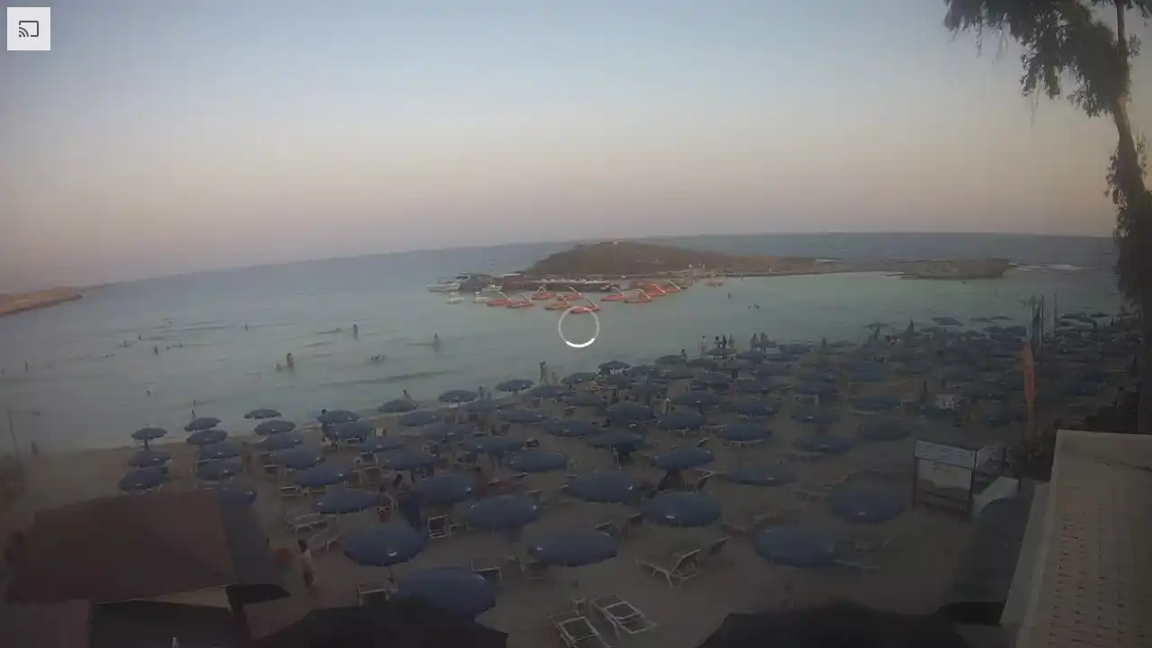 Webcam snapshot from :city — August 25, 2026 16:00
