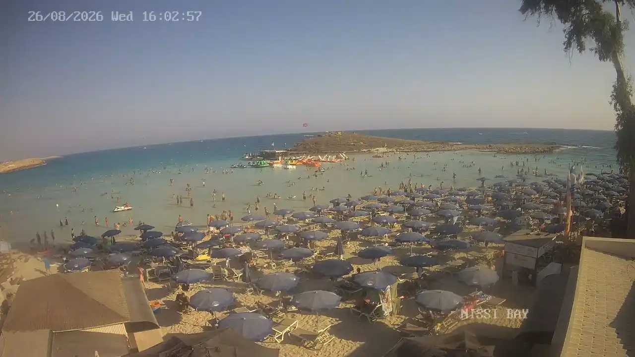 Webcam snapshot from :city — August 26, 2026 14:00