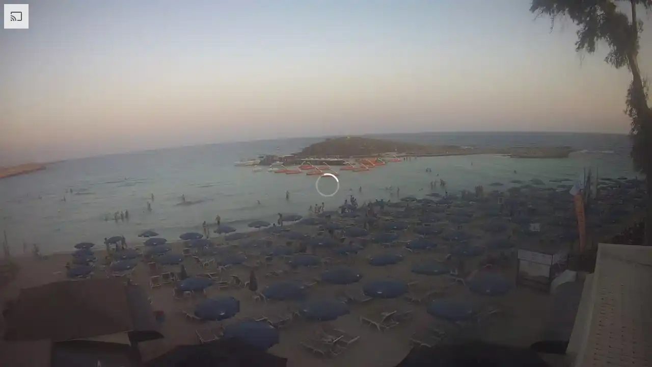 Webcam snapshot from :city — August 26, 2026 16:00