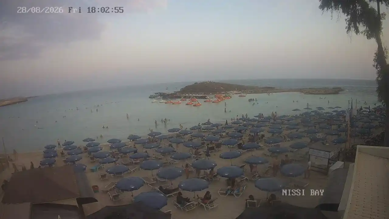 Webcam snapshot from :city — August 28, 2026 16:00