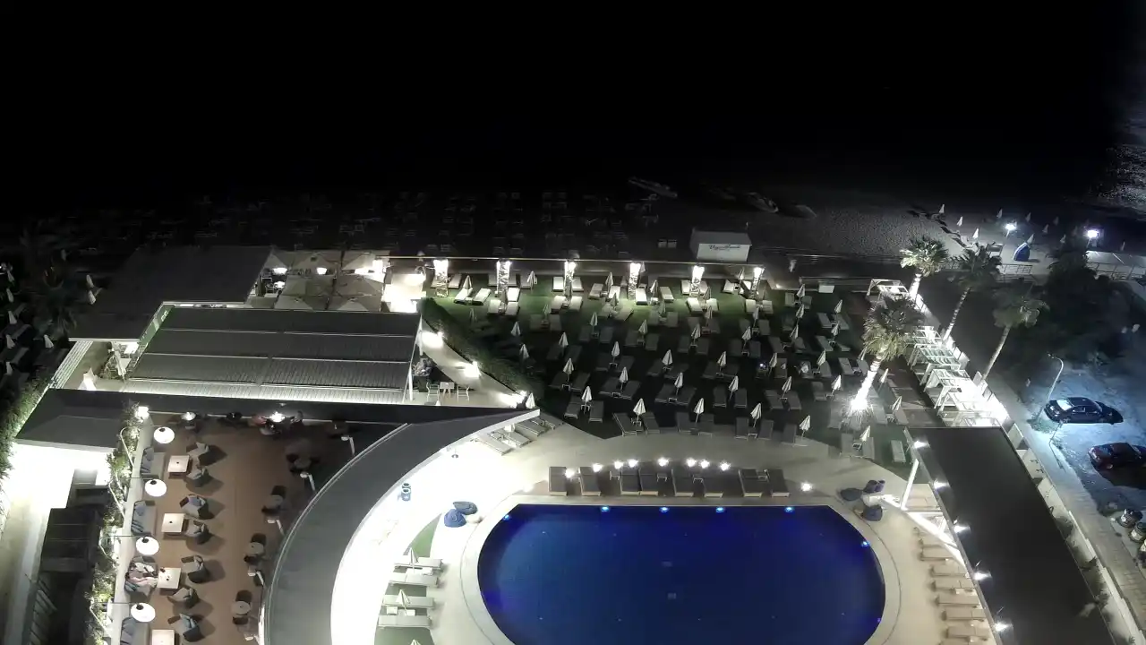 Webcam snapshot from :city — August 30, 2026 19:00