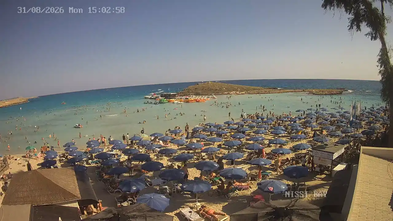 Webcam snapshot from :city — August 31, 2026 13:00